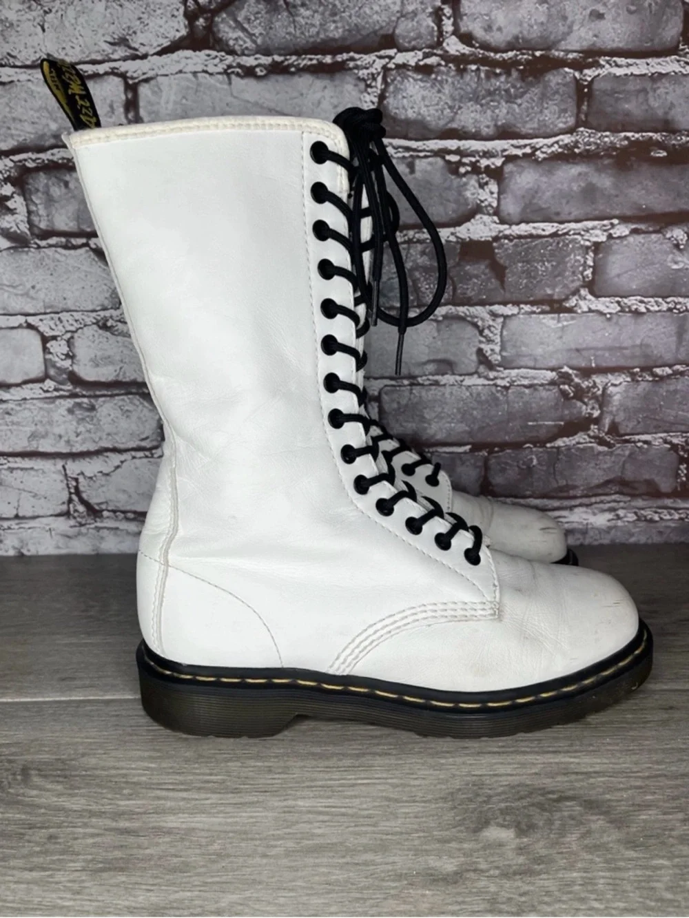 Dr Doc Martens 10183 White 14 Eyelet Zip Up Combat Boots Women's Sz 9M US/41EU - Picture 2 of 8